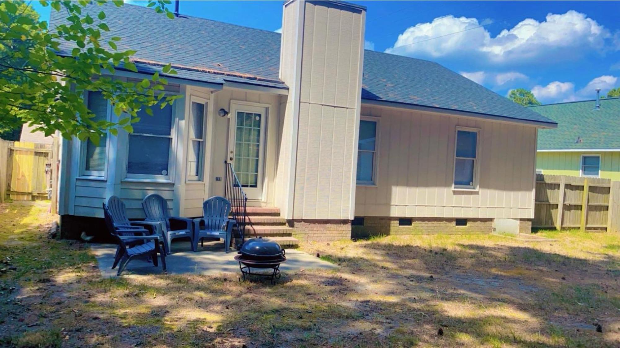 B1 Guest House Hope Mills Exterior photo